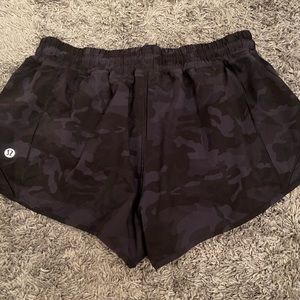 WORN ONCE Lululemon Hotty Hot Shorts 2.5